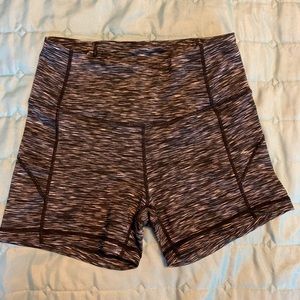 Queenie ke 4” compression shorts nwot